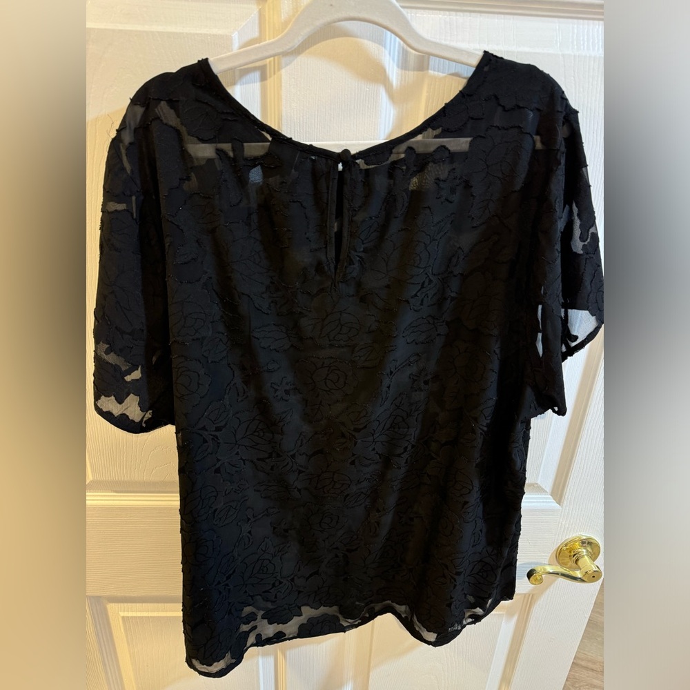 Torrid Size 3 Black Abbey Chiffon Clip Floral Top
